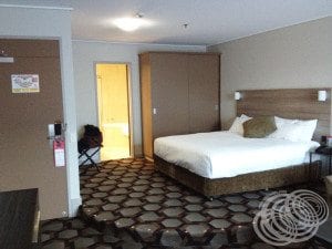 Rydges Capital Hill Executive King Spa Suite Bed