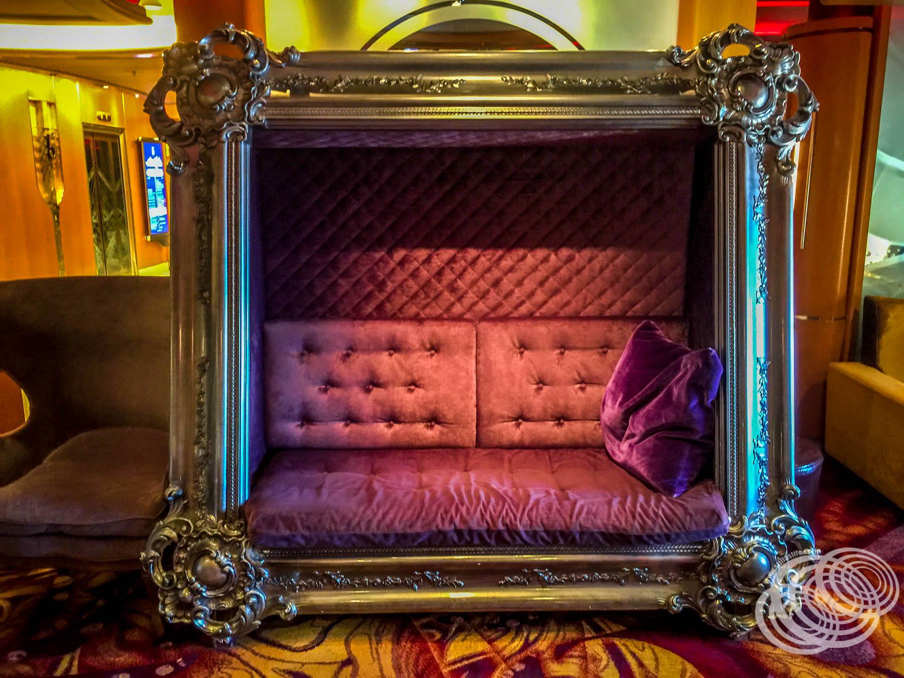 Get framed at the R Bar on Explorer of the Seas